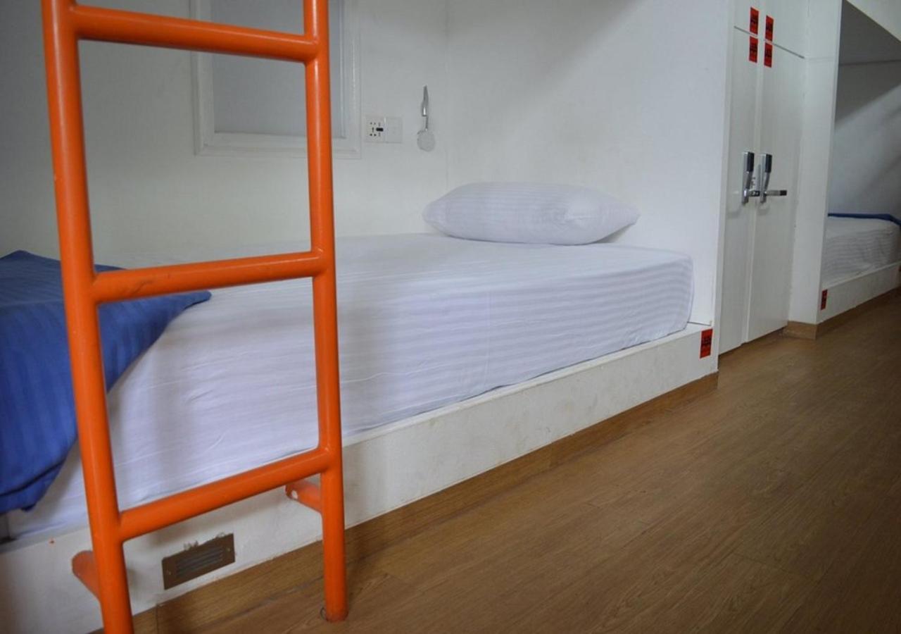 Traveler'S Haven Hostel At Colombo Intl Airport Katunayaka Eksteriør billede