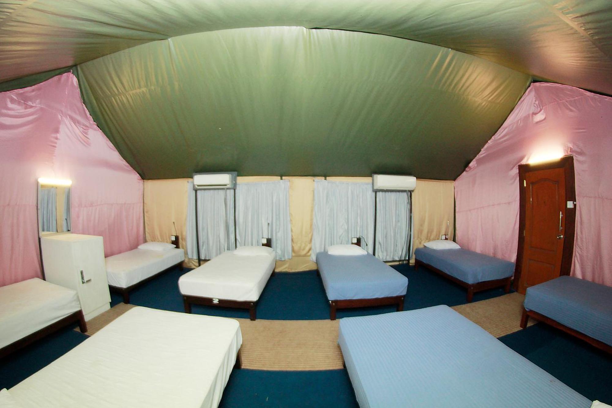 Traveler'S Haven Hostel At Colombo Intl Airport Katunayaka Eksteriør billede