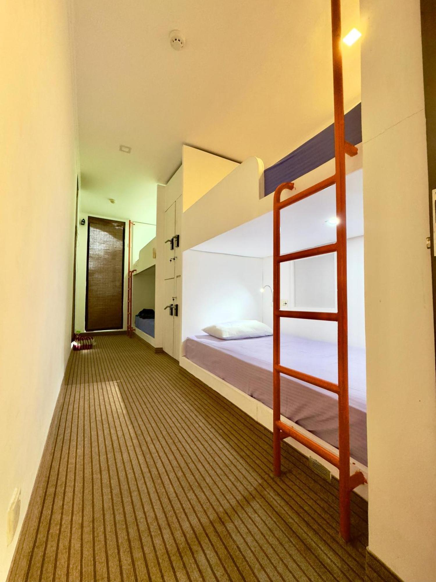 Traveler'S Haven Hostel At Colombo Intl Airport Katunayaka Eksteriør billede